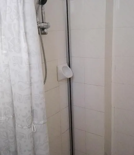 Promenade Simple Con Piscina 3* 米兰马瑞提那