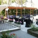 Promenade Simple Con Piscina Ξενοδοχείο
