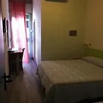 Ξενοδοχείο Promenade Simple Con Piscina 3*