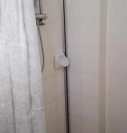 Promenade Simple Con Piscina 3* מילאנו מריטימה