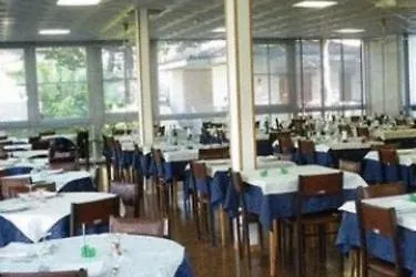 Promenade Simple Con Piscina Otel Milano Marittima