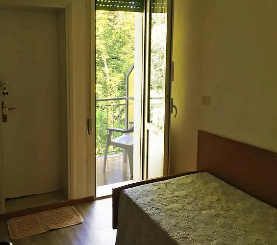 Promenade Simple Con Piscina فندق 3*